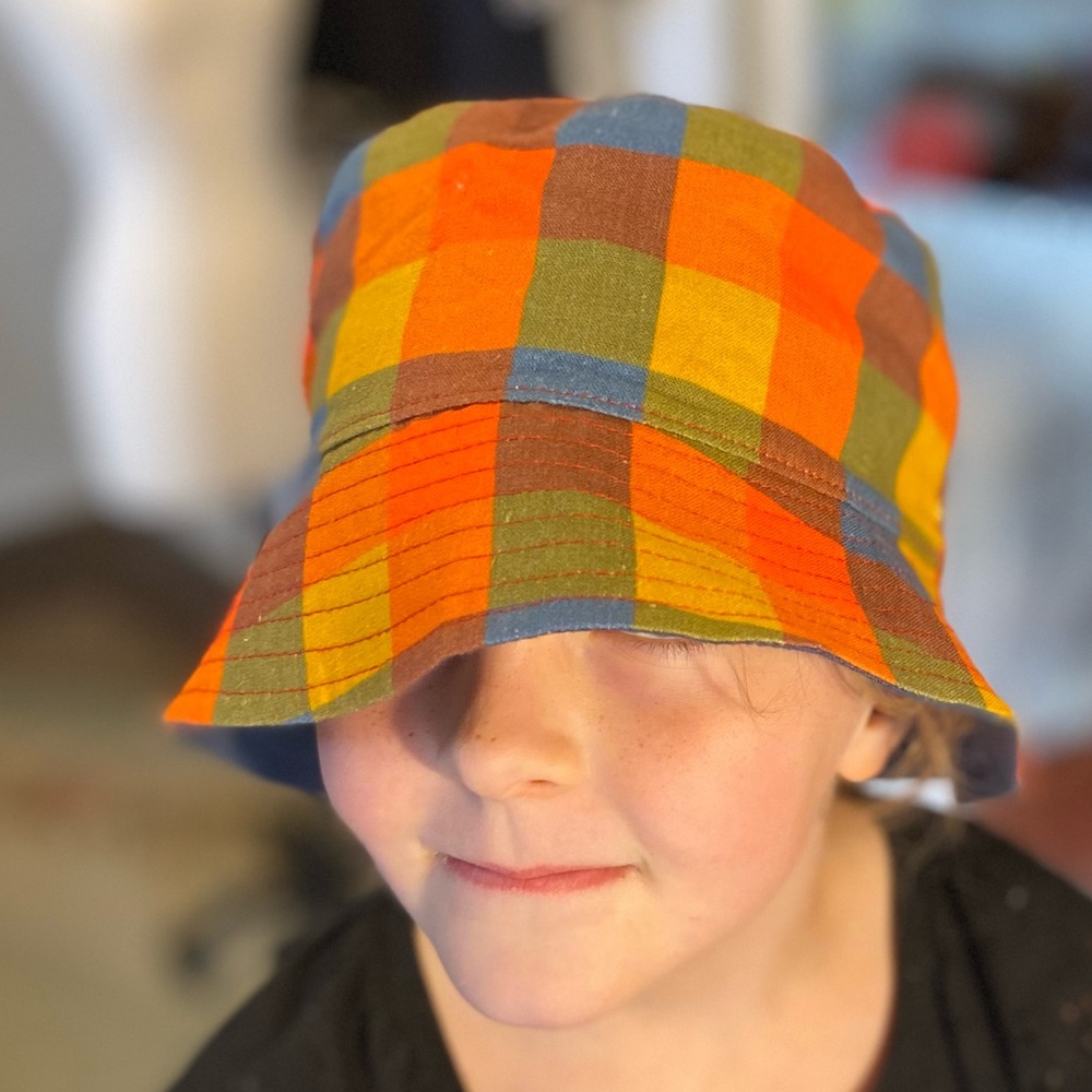 TORY BURCH Plaid Reversible Short Brim Bucket Hat NWOT - Picture 2 of 11